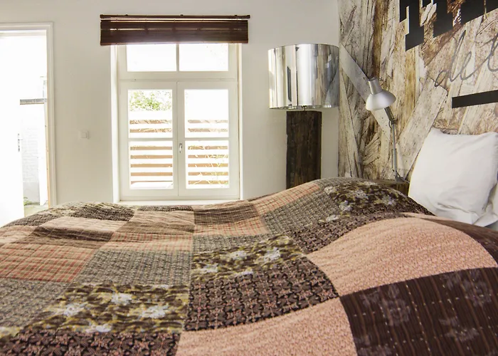 Отель Trash Deluxe Маастрихт