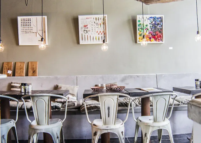 Отель Trash Deluxe Маастрихт