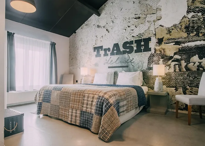Trash Deluxe Отель Маастрихт
