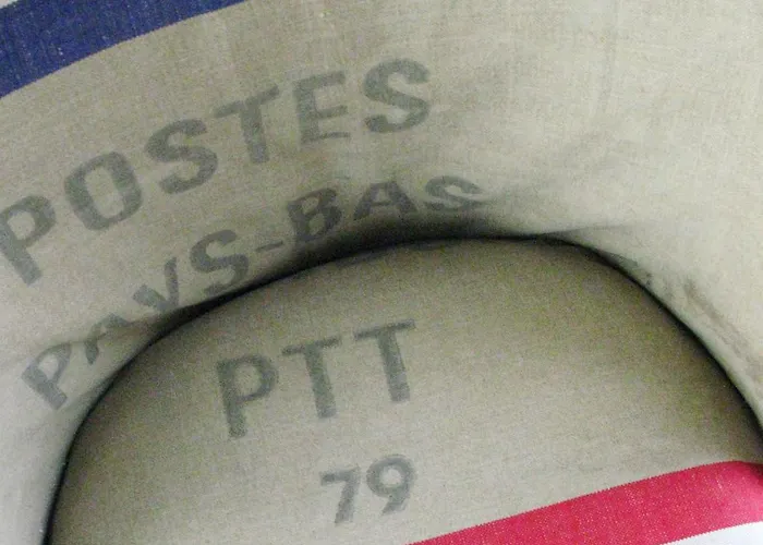 Отель Trash Deluxe Маастрихт