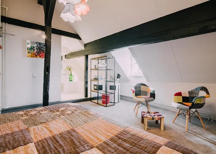 Отель Trash Deluxe 3*