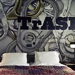 Trash Deluxe 3* Maastricht