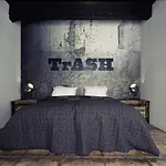 Hotel Trash Deluxe 3*