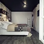 Trash Deluxe 3* Maastricht