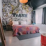 Trash Deluxe Hotel 3*