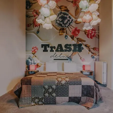 فندق Trash Deluxe 3*