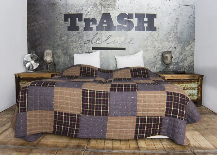 Trash Deluxe Hotel Maastricht