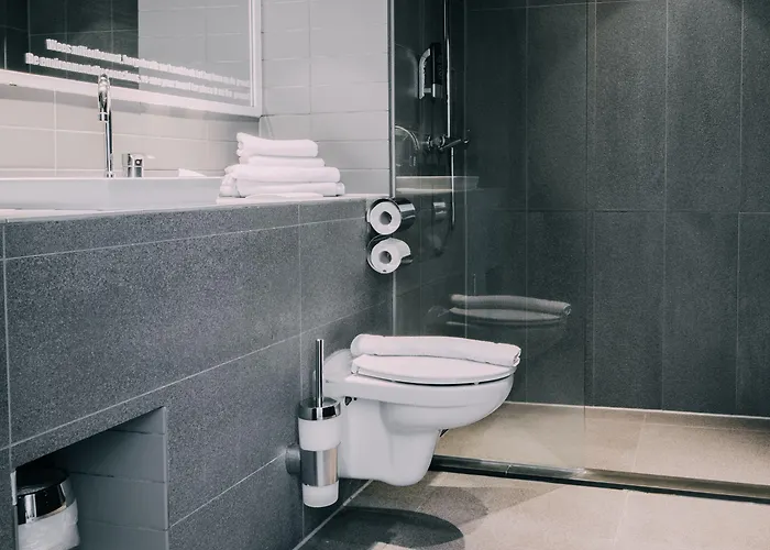 Trash Deluxe Hotel 3*