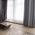 Trash Deluxe Otel