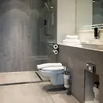 Trash Deluxe Otel