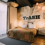 Otel Trash Deluxe Maastricht